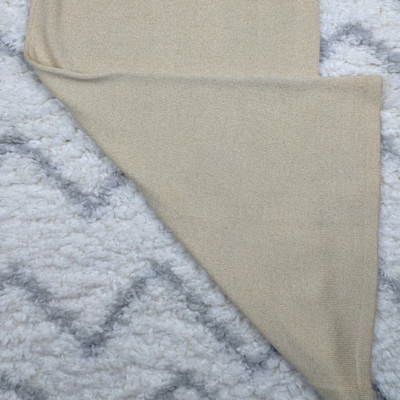 St. John Evening gold shimmer knit maxi skirt NWT - Picture 6 of 7